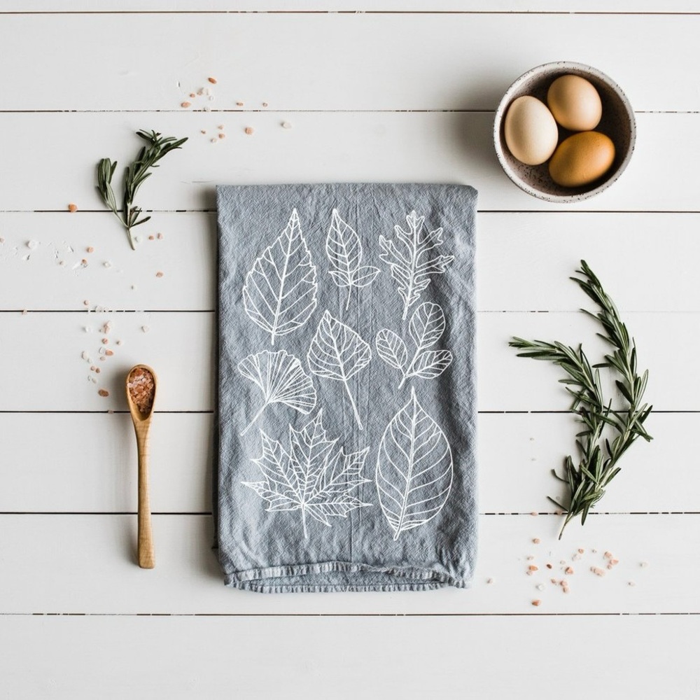 New 100% cotton screen printed fall leaves dishtowel